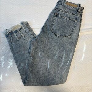 White Fox Straight Leg Ankle Jeans Distressed size S